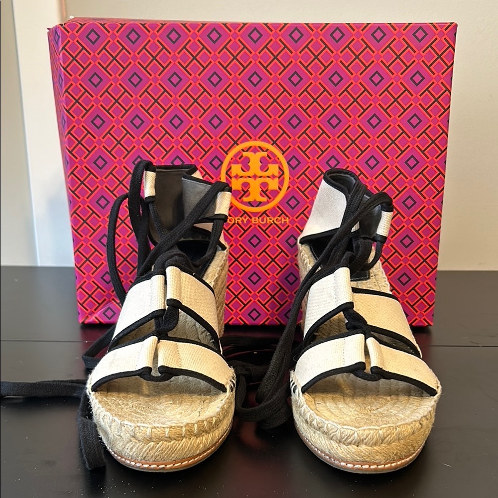 Tory Burch Women's Black and Cream Espadrille - Size 8.5
